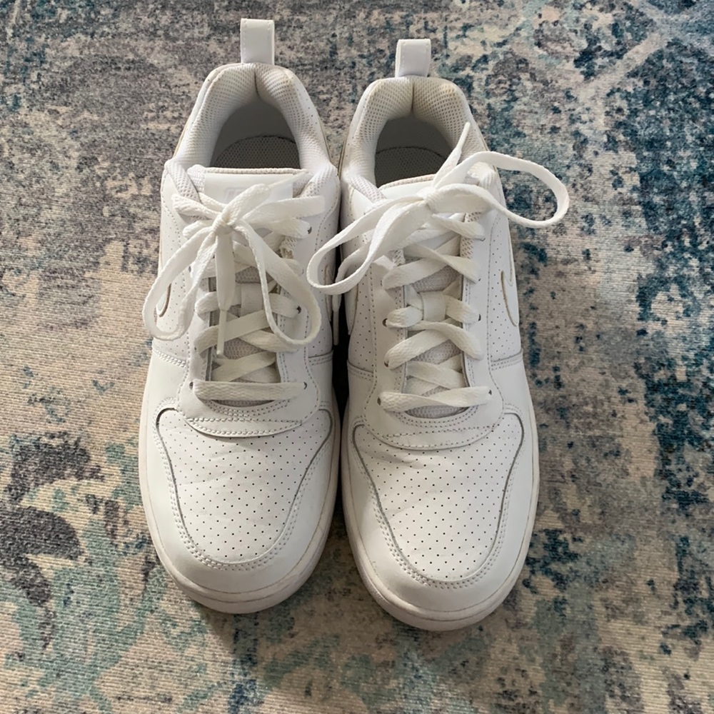 Women’s White Nike Shoes